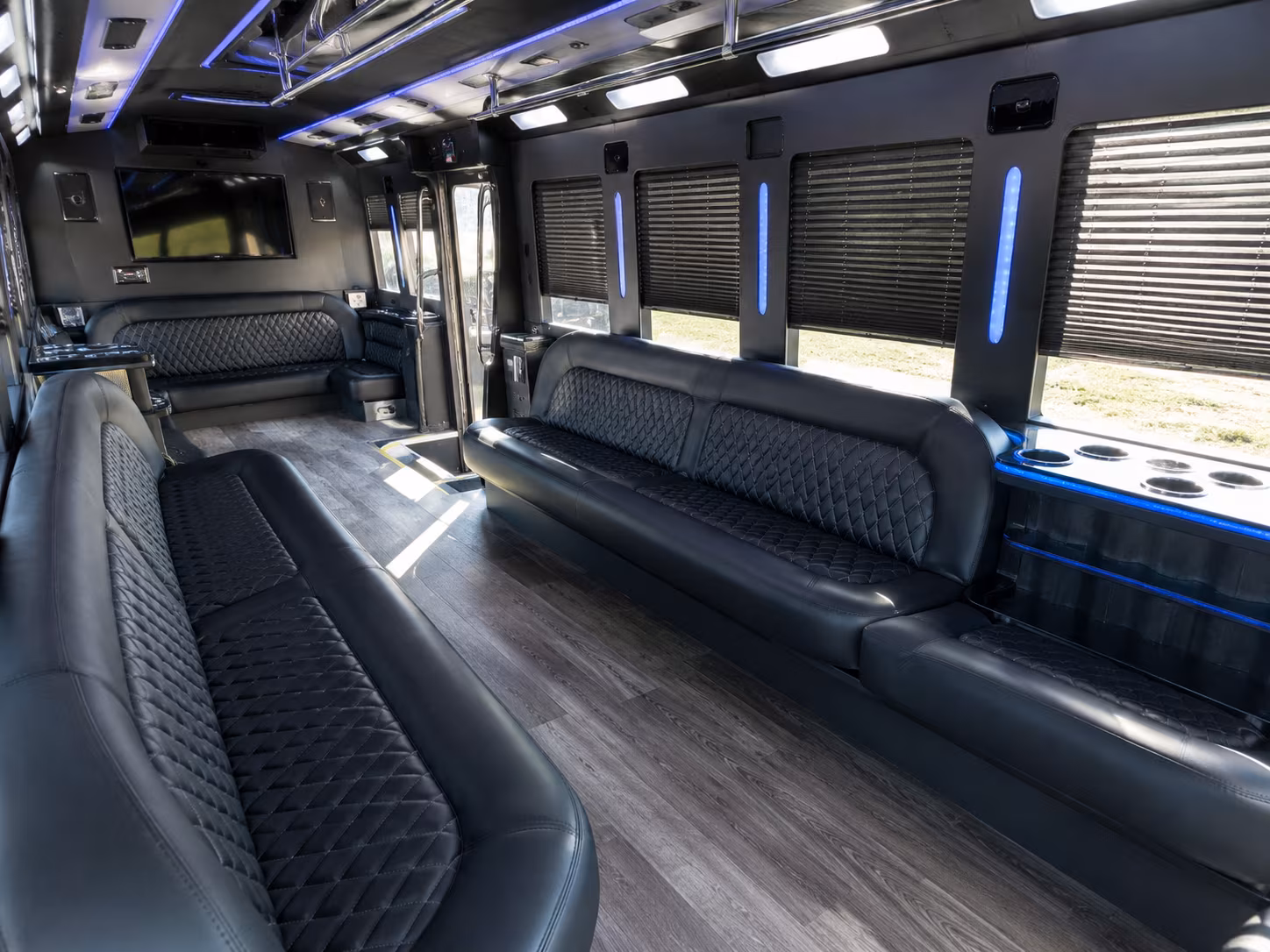 New Orleans Birthday, Sweet 16, & Quinceañera Transportation onboard seating