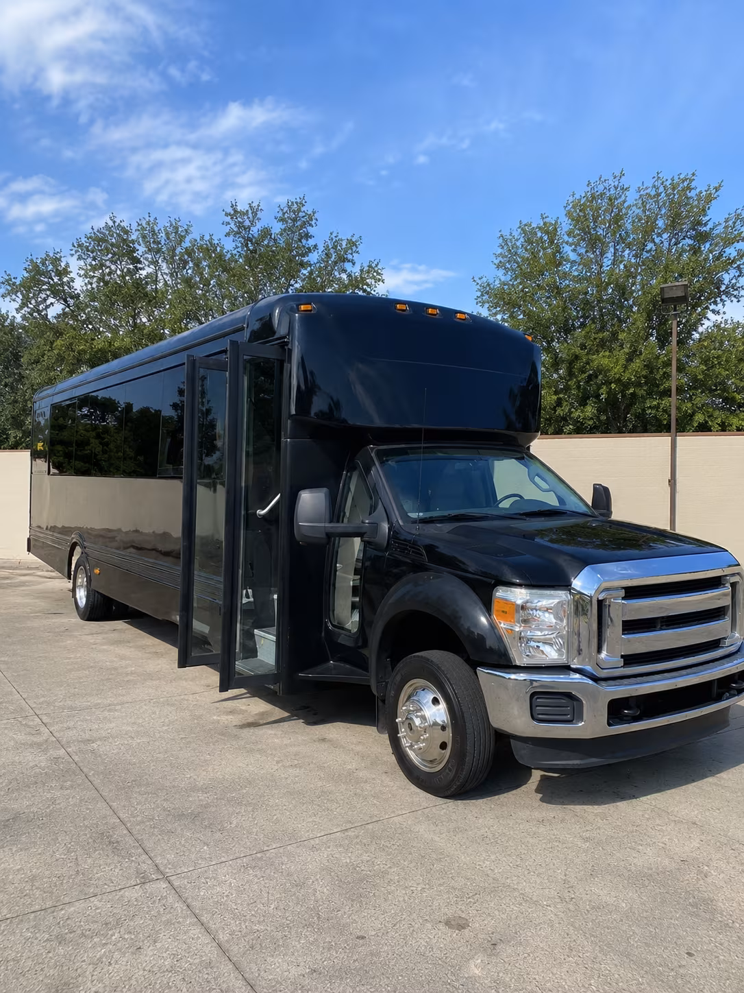 New Orleans Birthday, Sweet 16, & Quinceañera Transportation party bus interior