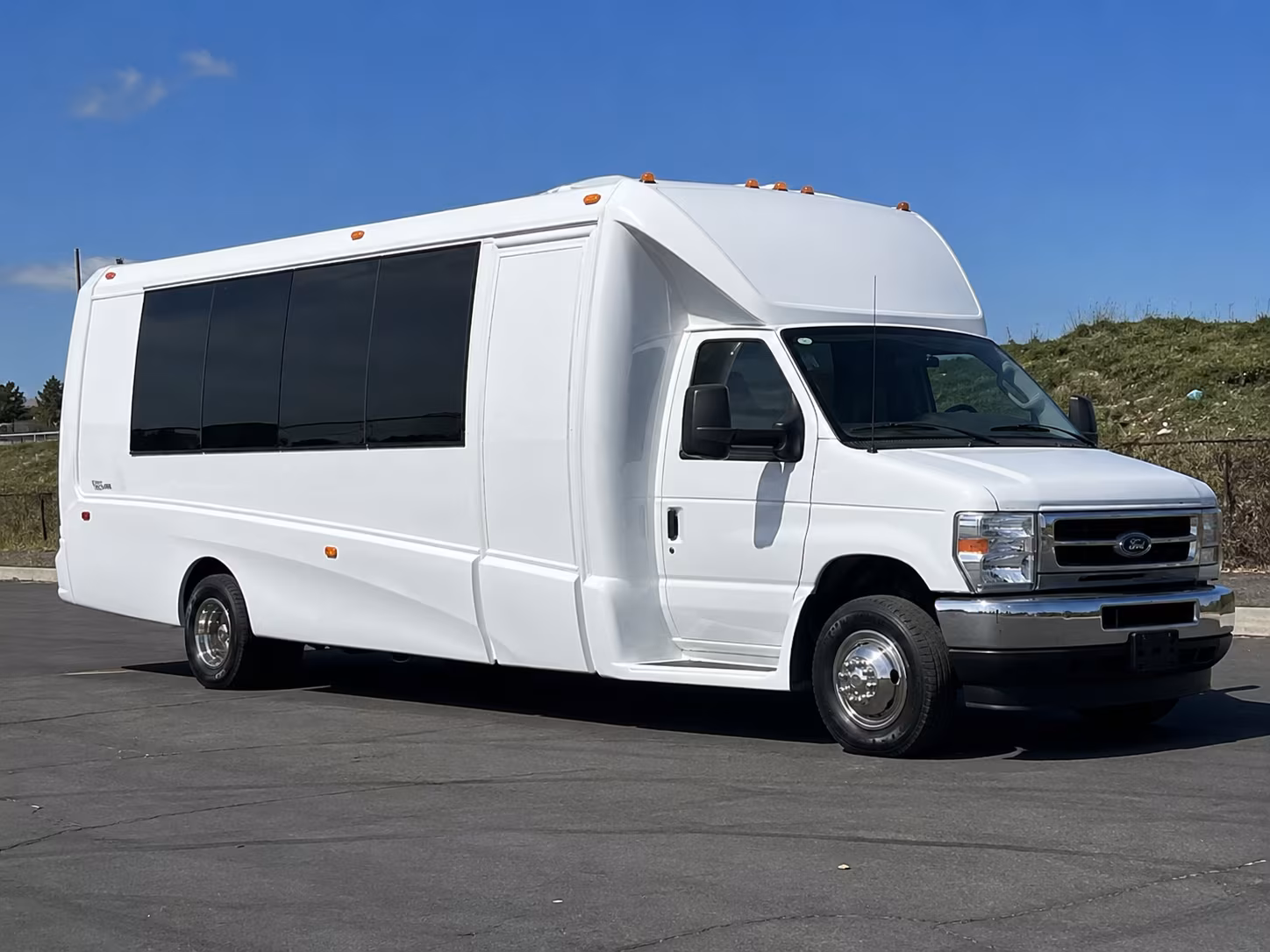 New Orleans Winery Tour & Pub Crawl Transportation party bus exterior